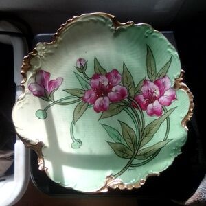 1915 hand-painted Limogue 10 inch wall plate